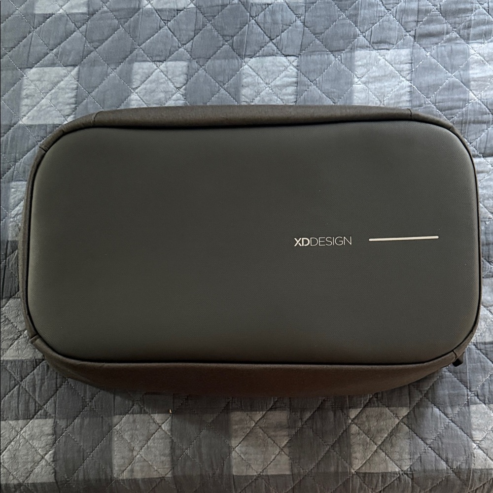 Black & Gray Men's Bag